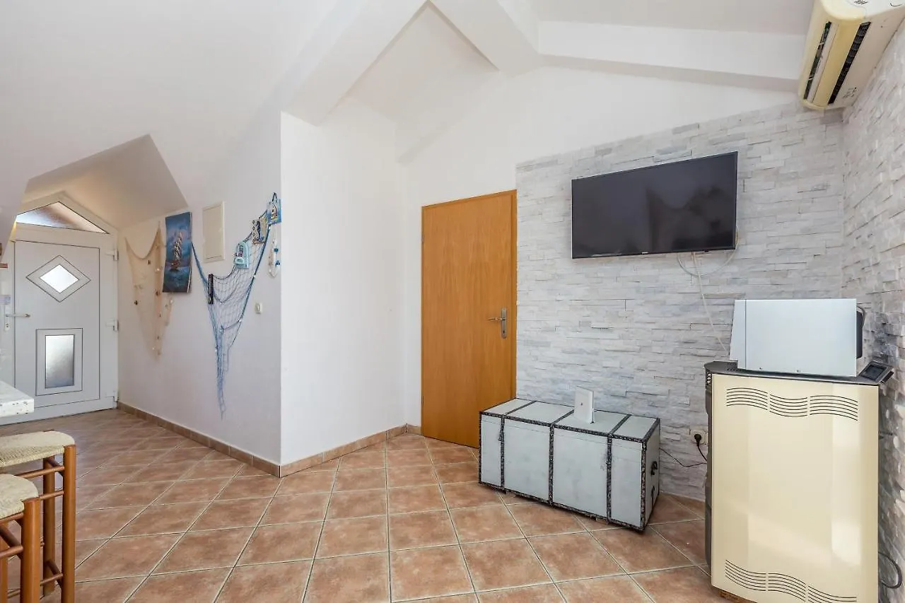 Apartment Sea Hideaway Pinezici  Croatia